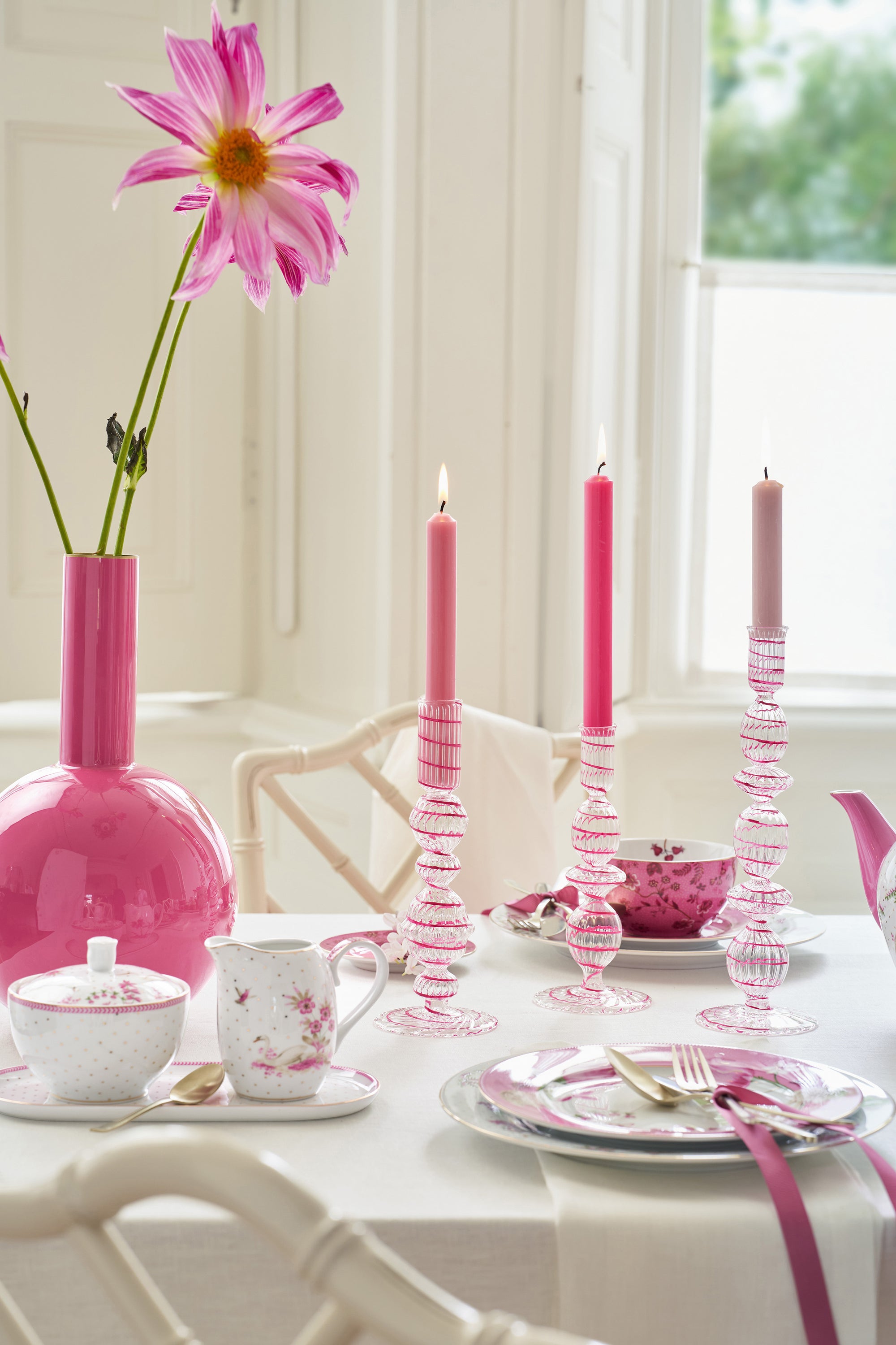 Candle Holder Glass Swirl Pink S 20cm